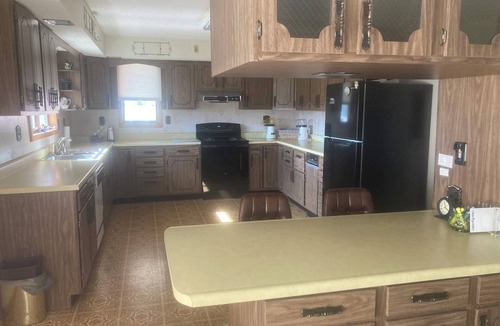 Janesville House | Beautiful home, huge kitchen, strong Wi-Fi , lots of room, plenty of parking