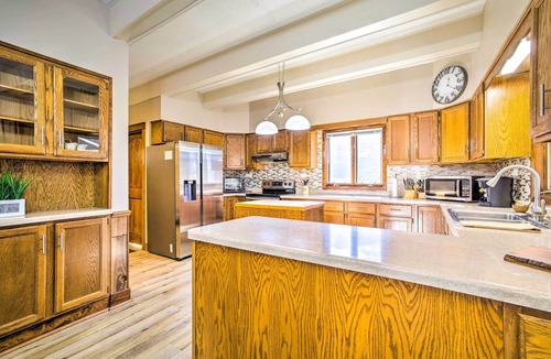 Lake Wissota House | Beautiful Home w/Hot Tub on Lake Wissota