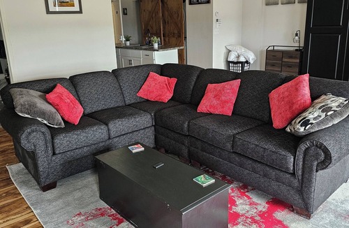 Fort Madison Apartment | Beautiful Riverview Apt Located in Downtown Fort Madison
