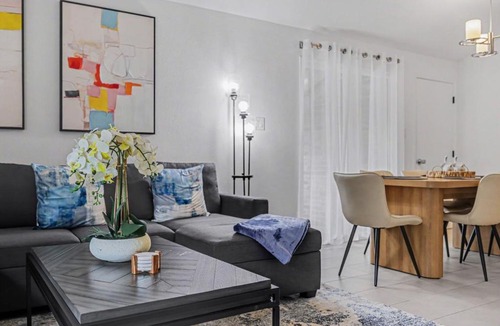 The Colony House | Beautiful updated home in the heart of The Colony