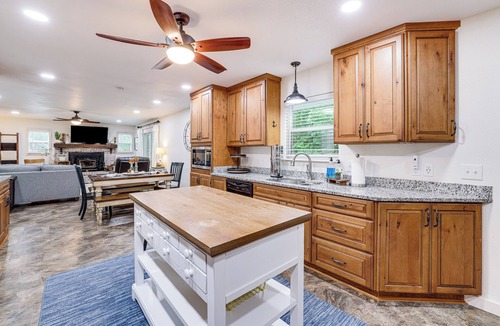 Garfield House | Beaver Lake Getaway w/2 Decks, Grill, & Views!