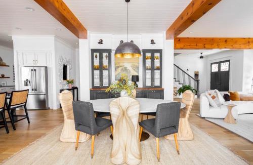 Downtown House | Beryl West 3br Bentonville Artful Pet-friendly