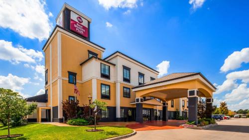 South Oklahoma City Hotel | Best Western Plus Barsana Hotel & Suites