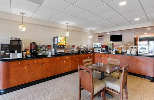 Nashville Hotel | Best Western Plus Belle Meade Inn & Suites