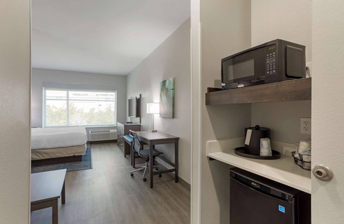 Antioch Hotel | Best Western Plus Executive Residency Antioch Inn