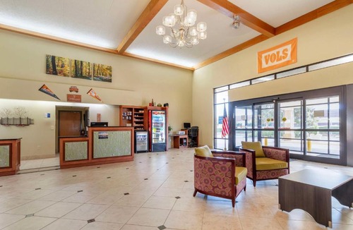 Ashley Oaks Hotel | Best Western Plus Knoxville Cedar Bluff