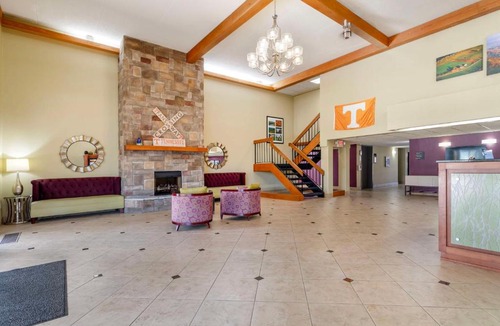 Ashley Oaks Hotel | Best Western Plus Knoxville Cedar Bluff