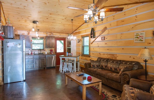 Harriet Cabin | Beulah Cabin - Just minutes from the lower Buffalo National River!