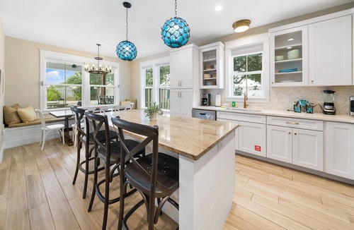 Bid-a-wee Beach House | Bid A Wee Bungalow| Outdoor living| Private heatable Pool & 2 blocks to private beach| EV Charging