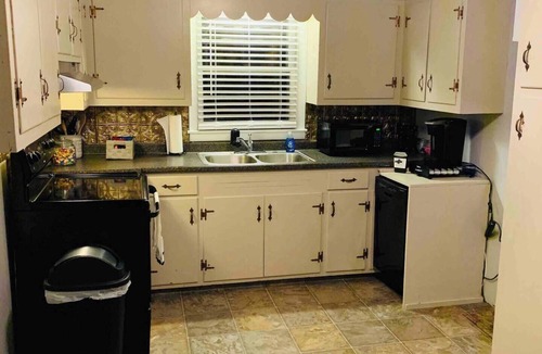 Martin Apartment | Blue Suede Shoes Apartment near downtown Martin