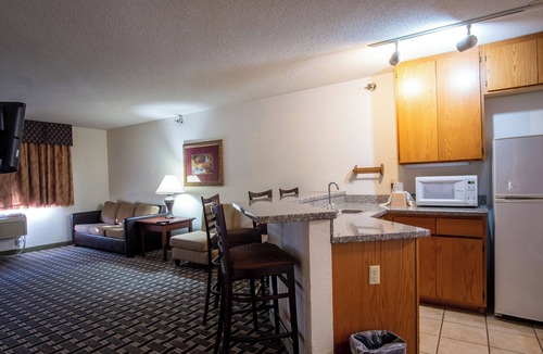 Eagan Hotel | Blue Way Inn & Suites Minneapolis Airport Eagan - Mall of America