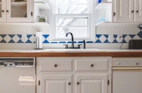 Lewisburg House | Bluff Springs Farmhouse
