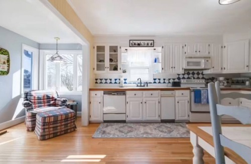 Lewisburg House | Bluff Springs Farmhouse