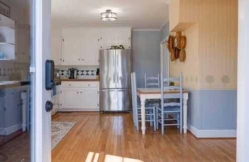 Lewisburg House | Bluff Springs Farmhouse