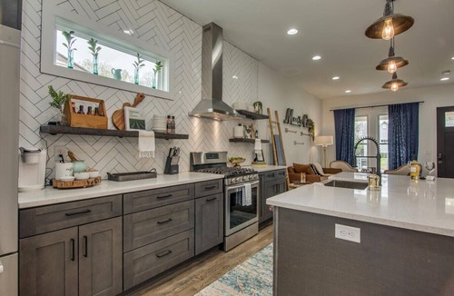 Cleveland Park Villa | Bohemian Farmhouse of your dreams awaits in this 4 bed, 3.5 bath!