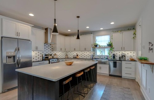 Historic Waverly House | Bohemian Luxe | Private Balcony | Prime Location