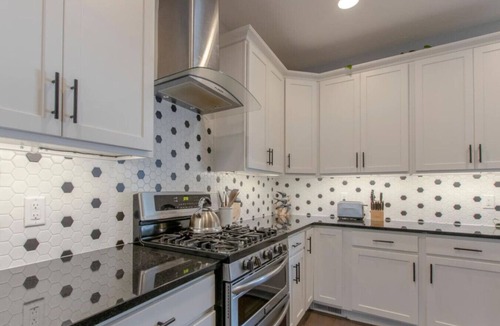 Historic Waverly House | Bohemian Luxe | Private Balcony | Prime Location
