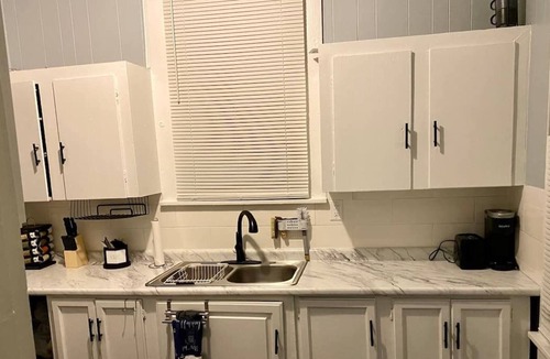 Capital View Apartment | Booker Blue Complete Unit