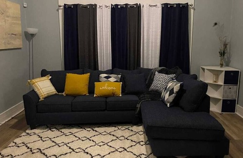 Capital View Apartment | Booker Blue Complete Unit