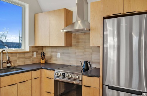 East Nashville House | Boutique Scandinavian 2Bdrm Guesthouse in East Nashville! - The Koselig Korner