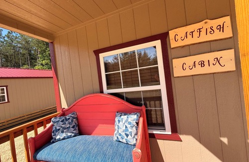 Iuka Cabin | BRAND NEW! 1-bedroom cabin with 2 Queen beds. Near PICKWICK LAKE