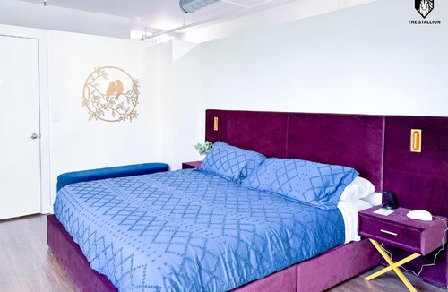 Downtown Memphis Apartment | BRAND NEW Modern 1BD Loft in Downtown with free parking