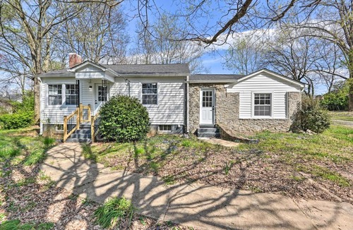 Columbia House | Bright Columbia Home: 47 Mi to Dtwn Nashville