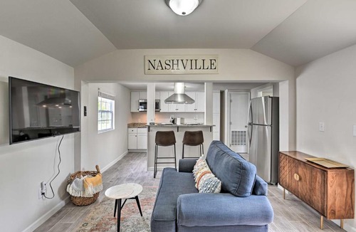 Columbia House | Bright Columbia Home: 47 Mi to Dtwn Nashville