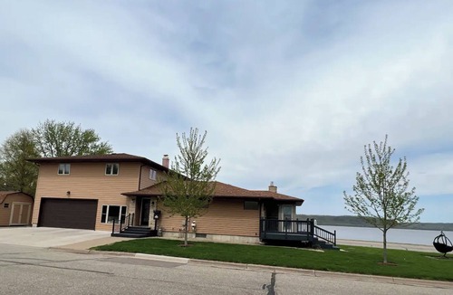 Lake City House | Brilliant 4-bedroom house with AC in charming Lake City