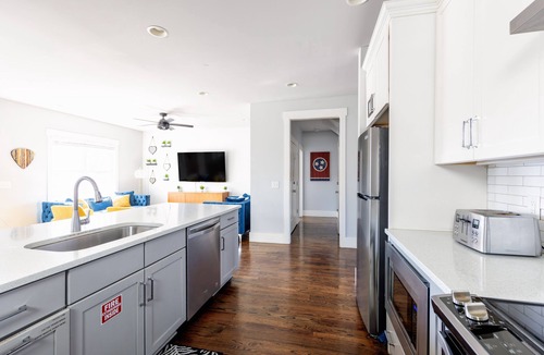 North Nashville House | Broadway Bliss: 4BR, 3BA