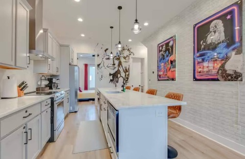 Hadley - Washington House | Broadway in 6 min/1.5 mi - TSU and Meharry convenient