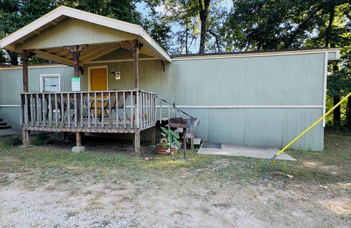 Richland House | Cabin 7 2-bedroom house along the Gasconade River on a lovely Campground Resort