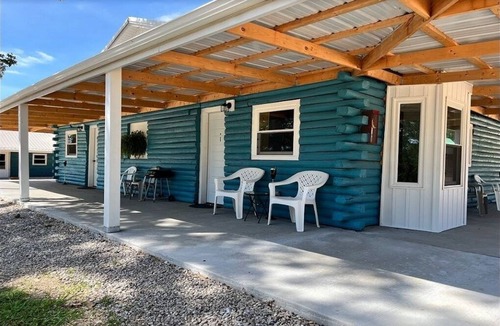 Lebanon Cabin | Cabin B, Unit 4 Nestled in Nature