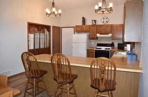 Harpers Ferry House | Cabin in the Bluff, Only Minutes from the Mississippi River!