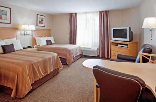 Junction City Hotel | Candlewood Suites Junction City - Ft. Riley by IHG