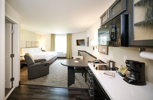 Florida Central Atlantic Coast Hotel | Candlewood Suites Orlando - Lake Buena Vista by IHG