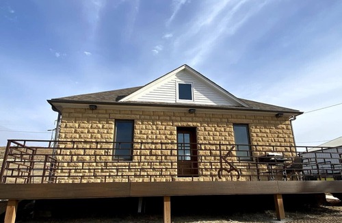 Russell House | Canyon Acres Ranch Horse-Friendly Kansas Retreat