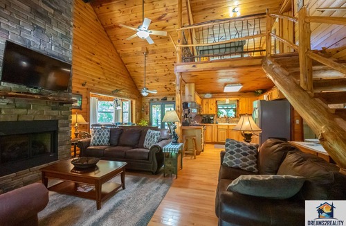 Mountain View Cabin | 🌅 CAPTAINS COOL WATER CABIN ~ PUBLIC BOAT LAUNCH 🚤 GREAT FISHING 🎣(CCWC)