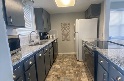 Lake Hamilton Condo | Catalina condo lakefront 7South 2BR/2BA balcony w/boat slip incl beautiful view