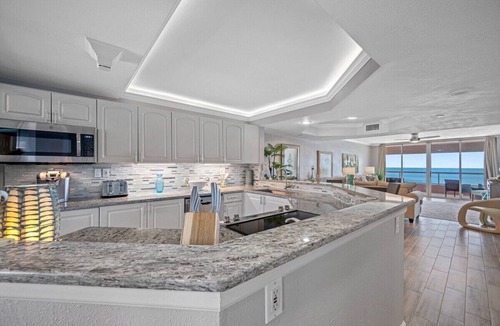 Sand Key Condo | 🩱CBC 1-15E – Private balcony, beachfront, pool, gym & pickleball!