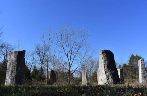 Freedom RV Rental | Celtic Glen Farm Stay - Shadow Of The Henge