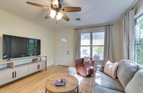 Oxford House | Centrally Located Home ~ Steps to Oxford Square!
