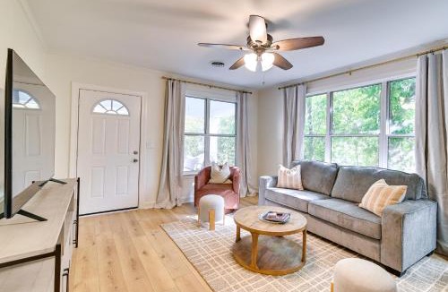 Oxford House | Centrally Located Home ~ Steps to Oxford Square!