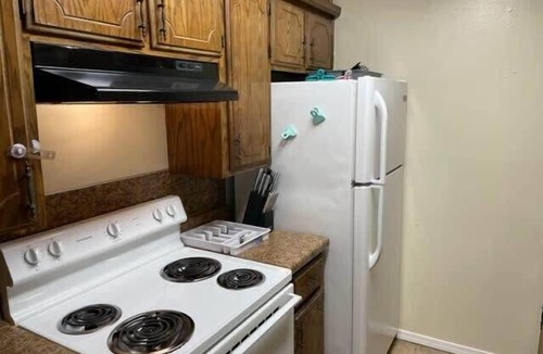 Lawton Apartment | Charming 1-BR upstairs apartment near Fort Sill!