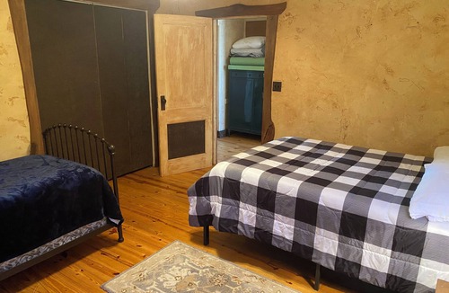 Samnorwood House | Charming 2-bedroom farmhouse in Shamrock, TX
