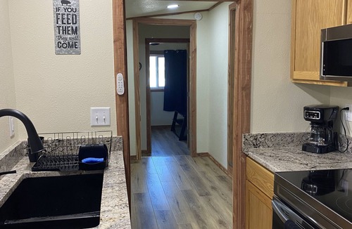 Warsaw House | Charming 2-bedroom house with WiFi and AC in Warsaw close to launch ramps