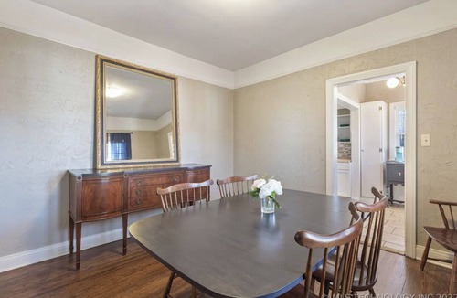 Tulsa House | Charming 2-bedroom University Dormitory Craftsman