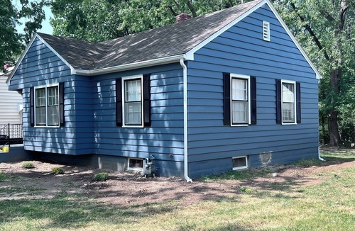 Topeka House | Charming 2-bedroom with AC, WiFi Kansas Escapes 3