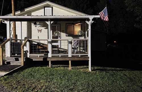 Winona House | Charming 3-bedroom house in Pioneer with WiFi and AC
