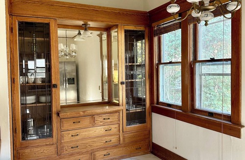 Viroqua House | Charming 4-bedroom 2.5 bathroom Queen Anne home in heart of Viroqua.